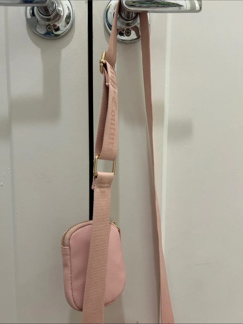 Juicy Couture (NWT) All About That Bling Satchel Bag in Pink Diamond - Picture 8 of 15